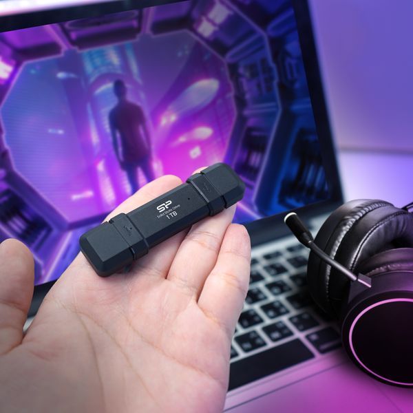 Зовнішній SSD Silicon Power DS72 250GB USB 3.2 Gen 2 USB-A + USB-C (SP250GBUC3S72VPK) Чорний SP250GBUC3S72VPK фото